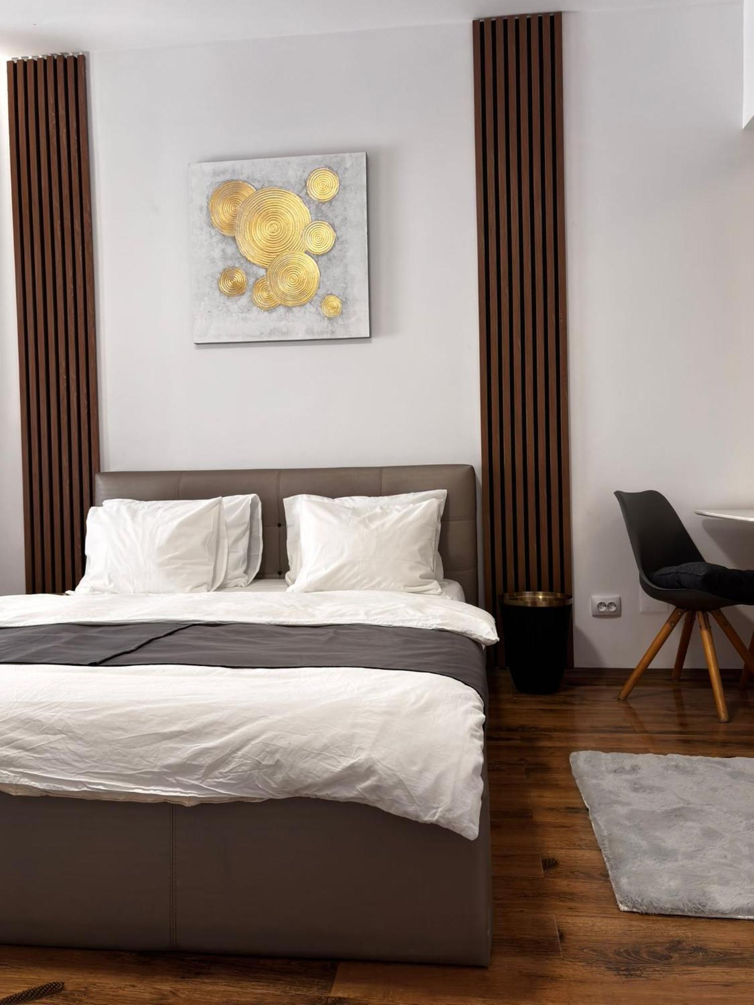 Central Studio Bucharest Bucureşti Ngoại thất bức ảnh