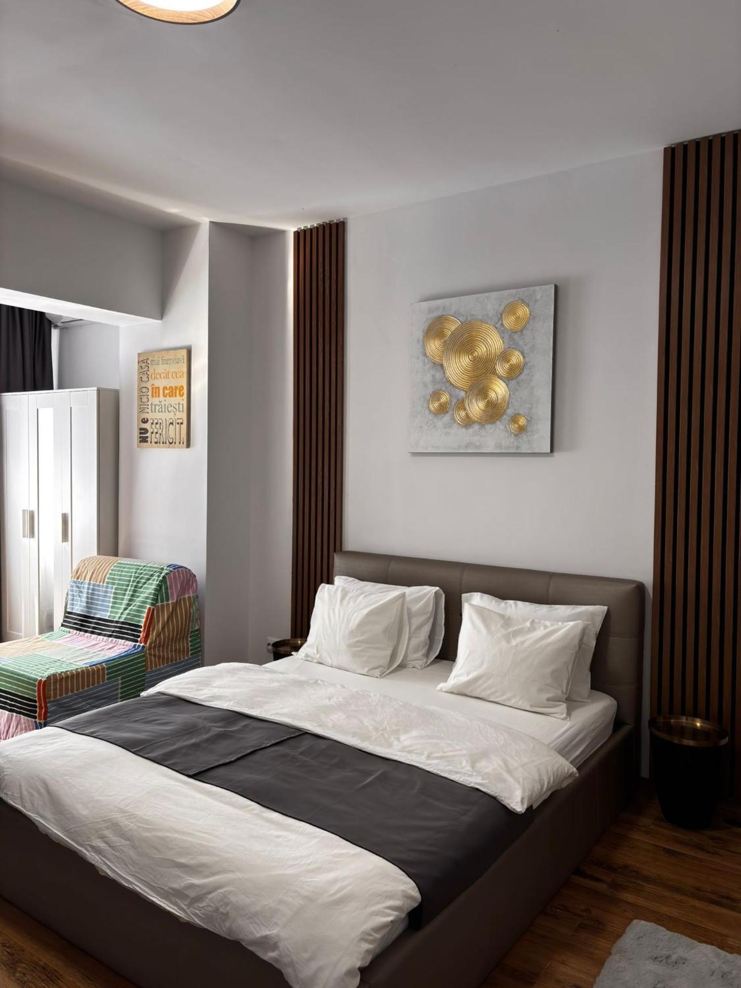 Central Studio Bucharest Bucureşti Ngoại thất bức ảnh