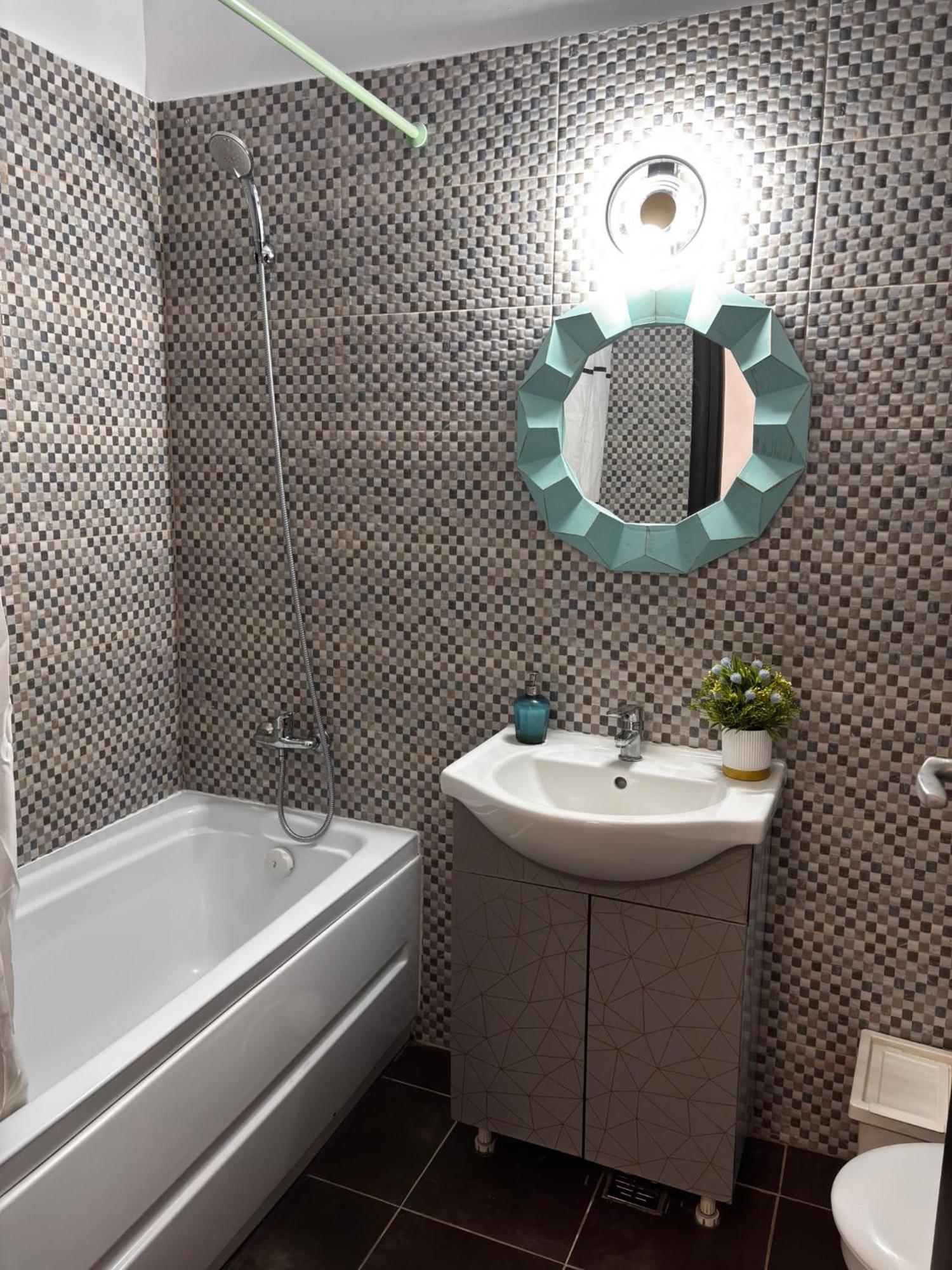 Central Studio Bucharest Bucureşti Ngoại thất bức ảnh