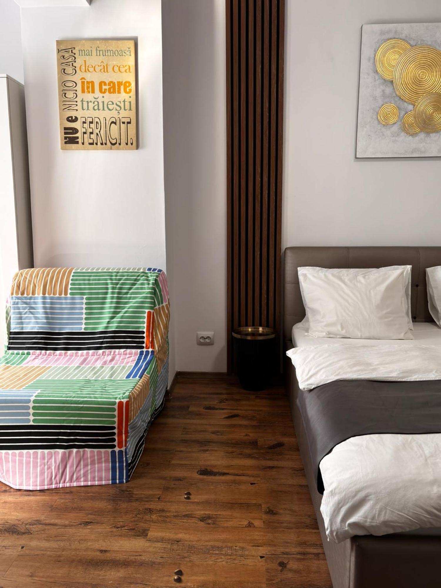 Central Studio Bucharest Bucureşti Ngoại thất bức ảnh