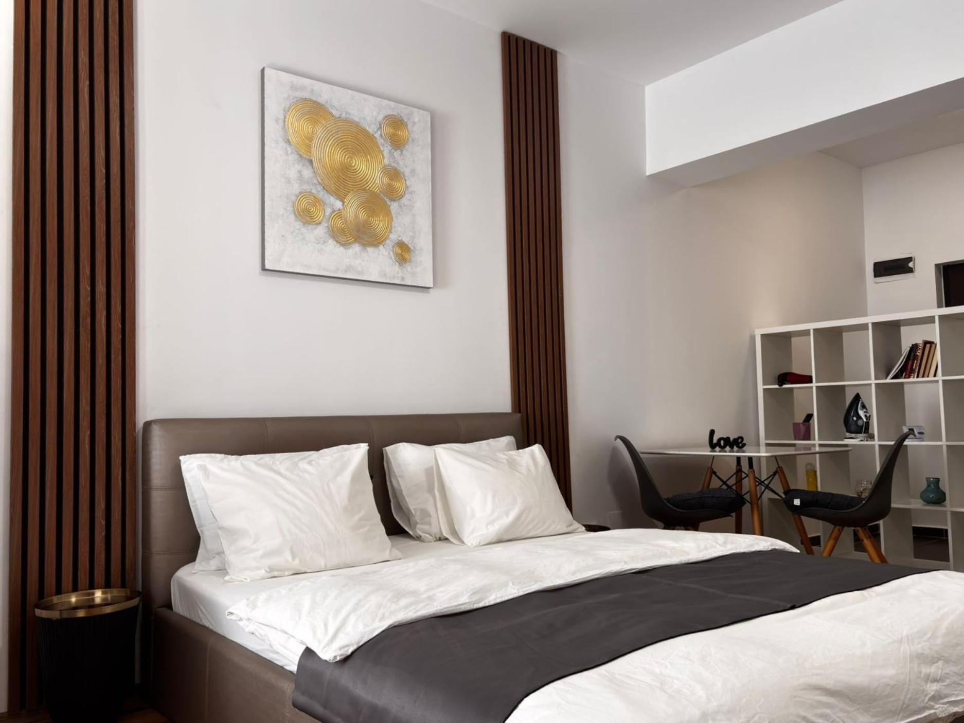 Central Studio Bucharest Bucureşti Ngoại thất bức ảnh