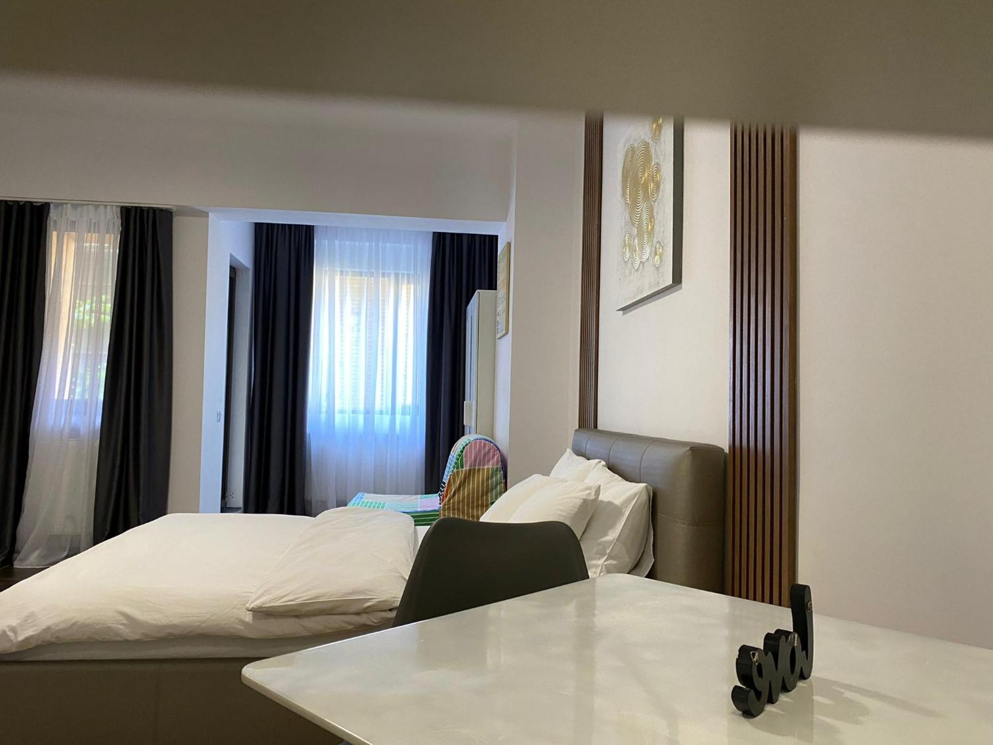 Central Studio Bucharest Bucureşti Ngoại thất bức ảnh